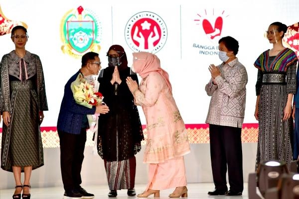 Nawal Ajak Seluruh Pihak Besarkan UMKM Kerajinan Sumut